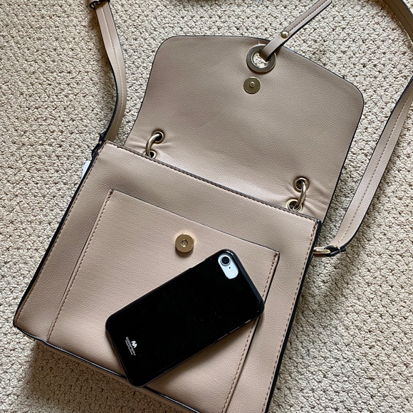 Zara cross body bag, perfect size for on the go - Picture 5 of 8